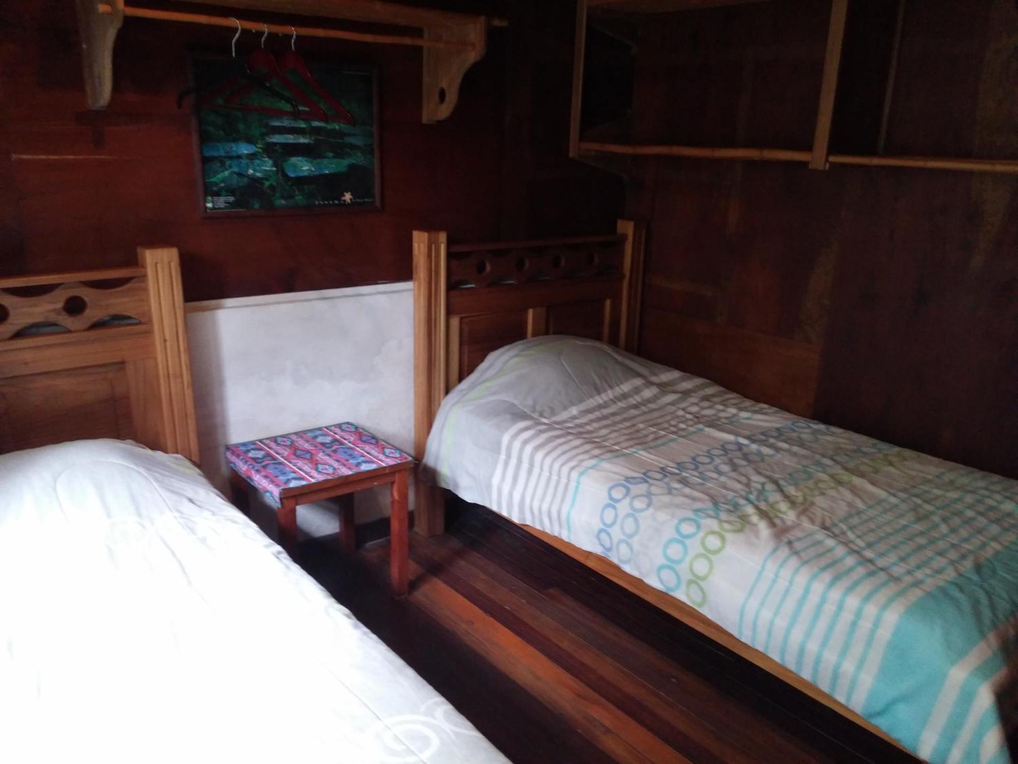 Spanish By The River - Turrialba Bilik gambar